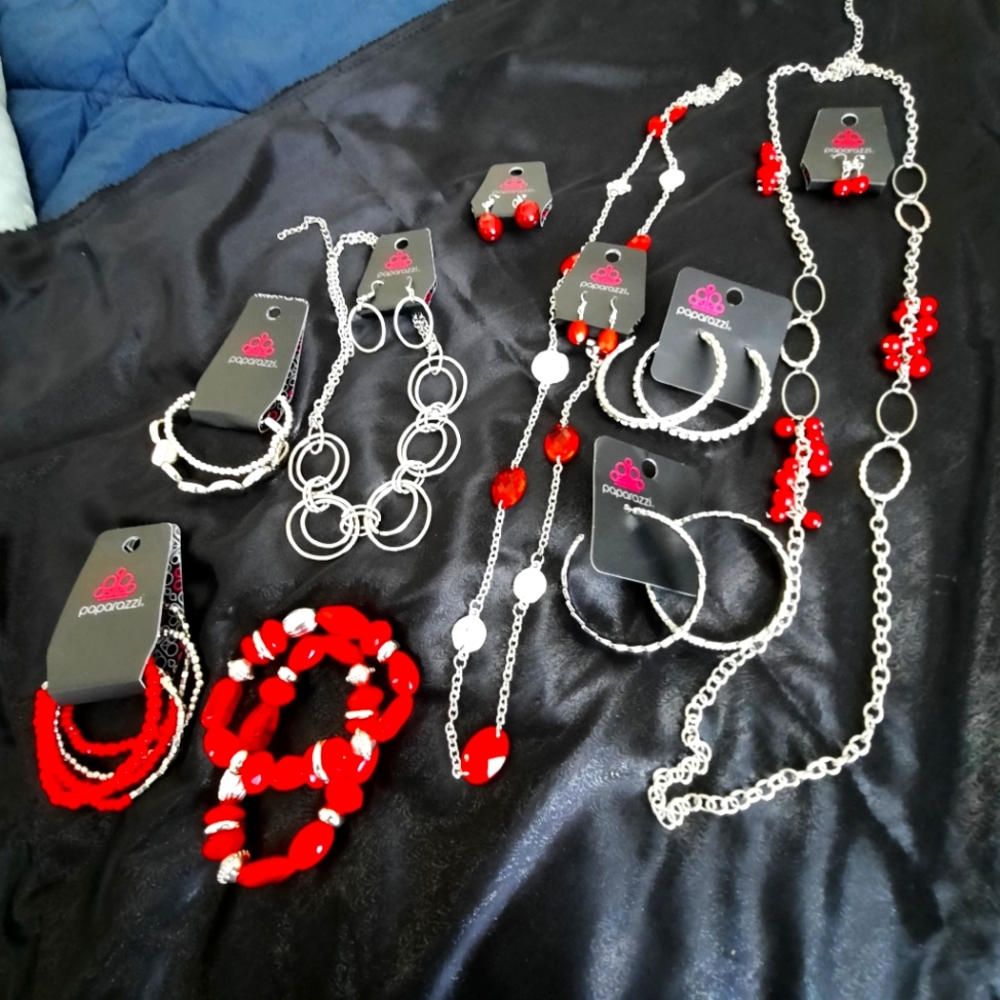 NWT PAPARAZZI LOT OF 8*3 NECKLACE SETS*3 BRACELETS*2 HOOP EARRINGS